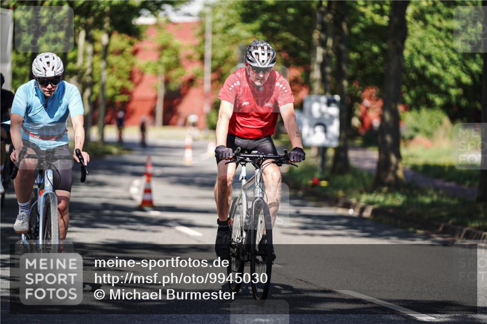 09.08.2026 - GEWOBA Citytriathlon Bremen Michael Burmester http://msf.ph/oto/9945030 09.08.2026 10:37:02 Radfahren 13, 31, 33, 55, 85, 111, 155, 205, 235, 247 meine-sportfotos.de