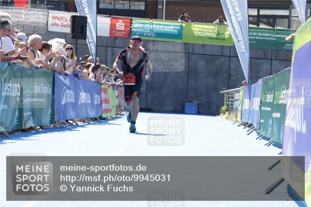 09.08.2026 - GEWOBA Citytriathlon Bremen Yannick Fuchs http://msf.ph/oto/9945031 09.08.2026 14:21:22 Ziel 942 meine-sportfotos.de