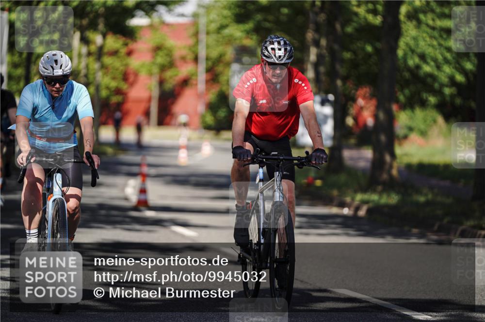 09.08.2026 - GEWOBA Citytriathlon Bremen Michael Burmester http://msf.ph/oto/9945032 09.08.2026 10:37:03 Radfahren 13, 31, 33, 55, 85, 111, 155, 205, 247 meine-sportfotos.de