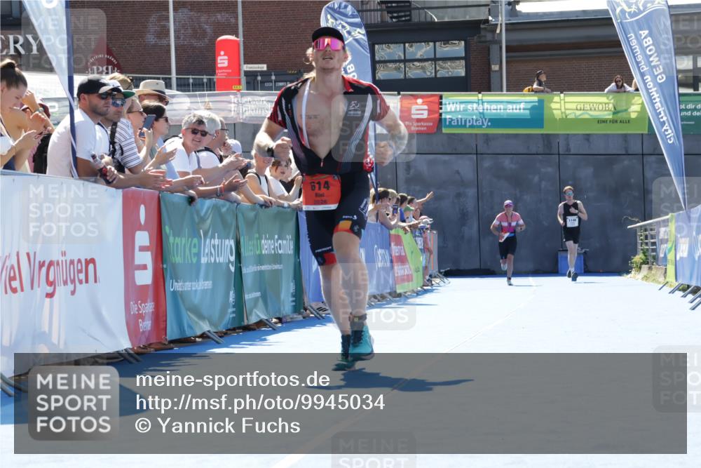 09.08.2026 - GEWOBA Citytriathlon Bremen Yannick Fuchs http://msf.ph/oto/9945034 09.08.2026 14:21:25 Ziel 614 meine-sportfotos.de