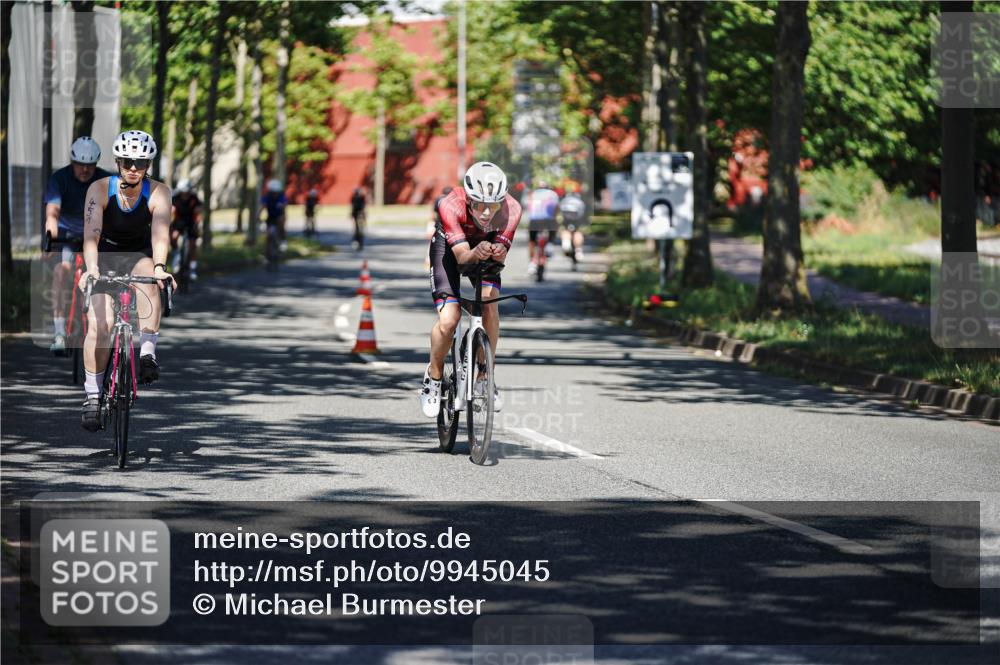 09.08.2026 - GEWOBA Citytriathlon Bremen Michael Burmester http://msf.ph/oto/9945045 09.08.2026 10:37:14 Radfahren 31, 53, 55, 61, 113, 155, 205, 287, 451, 459 meine-sportfotos.de
