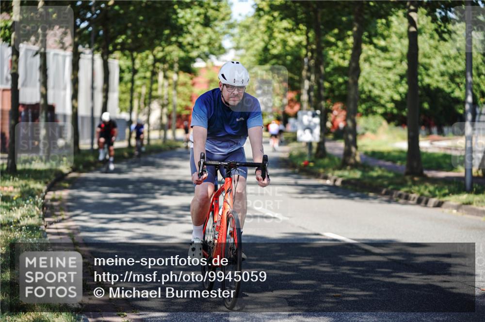 09.08.2026 - GEWOBA Citytriathlon Bremen Michael Burmester http://msf.ph/oto/9945059 09.08.2026 10:37:16 Radfahren 53, 55, 61, 113, 155, 287, 451, 459 meine-sportfotos.de