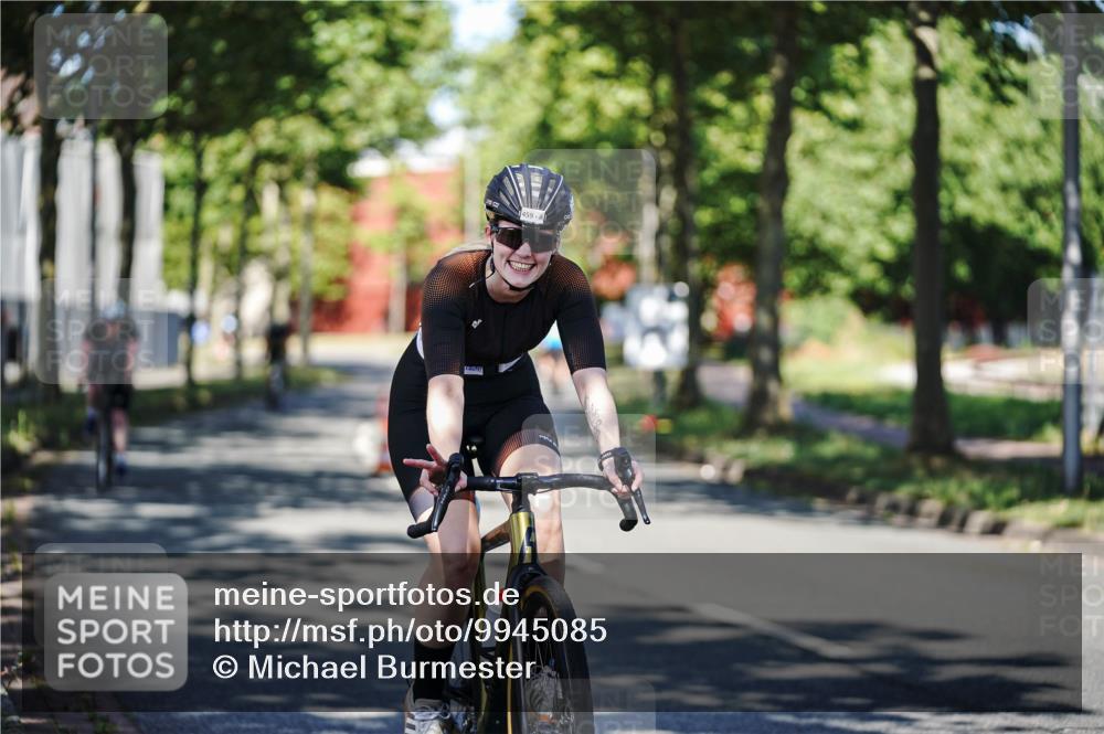 09.08.2026 - GEWOBA Citytriathlon Bremen Michael Burmester http://msf.ph/oto/9945085 09.08.2026 10:37:26 Radfahren 53, 61, 113, 185, 287, 434, 459 meine-sportfotos.de