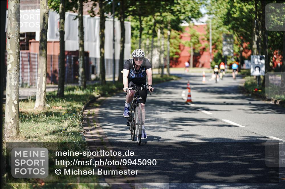09.08.2026 - GEWOBA Citytriathlon Bremen Michael Burmester http://msf.ph/oto/9945090 09.08.2026 10:37:27 Radfahren 53, 61, 185, 287, 434, 459 meine-sportfotos.de