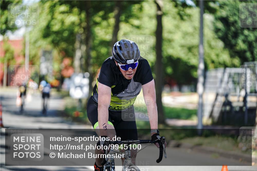 09.08.2026 - GEWOBA Citytriathlon Bremen Michael Burmester http://msf.ph/oto/9945100 09.08.2026 10:37:31 Radfahren 61, 185, 434, 459 meine-sportfotos.de
