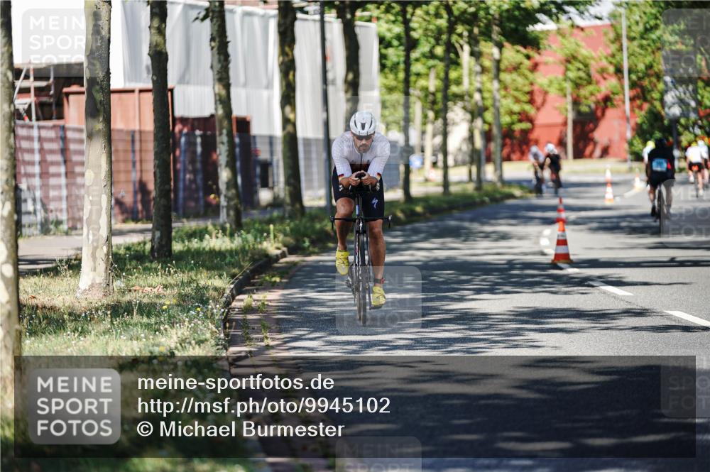 09.08.2026 - GEWOBA Citytriathlon Bremen Michael Burmester http://msf.ph/oto/9945102 09.08.2026 10:37:43 Radfahren 185, 387, 434 meine-sportfotos.de