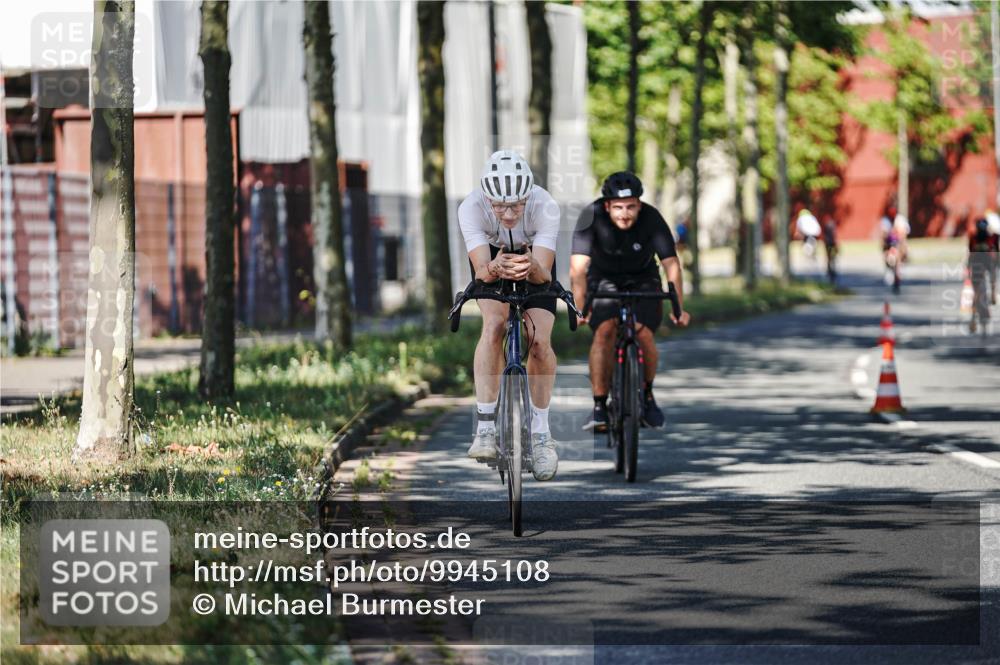 09.08.2026 - GEWOBA Citytriathlon Bremen Michael Burmester http://msf.ph/oto/9945108 09.08.2026 10:37:51 Radfahren 45, 229, 237, 387 meine-sportfotos.de