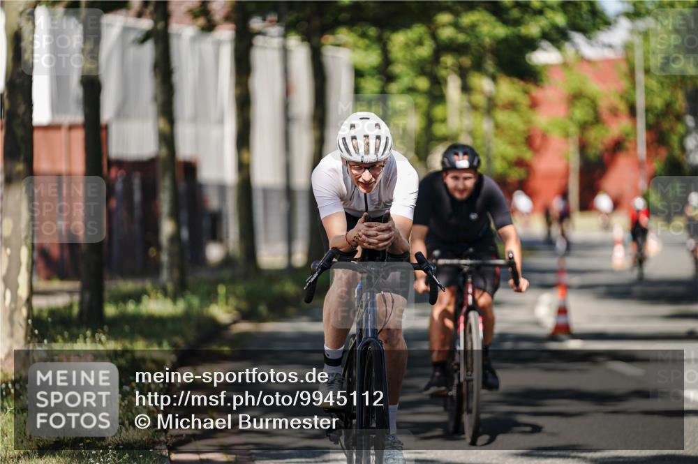 09.08.2026 - GEWOBA Citytriathlon Bremen Michael Burmester http://msf.ph/oto/9945112 09.08.2026 10:37:51 Radfahren 45, 229, 237, 387 meine-sportfotos.de