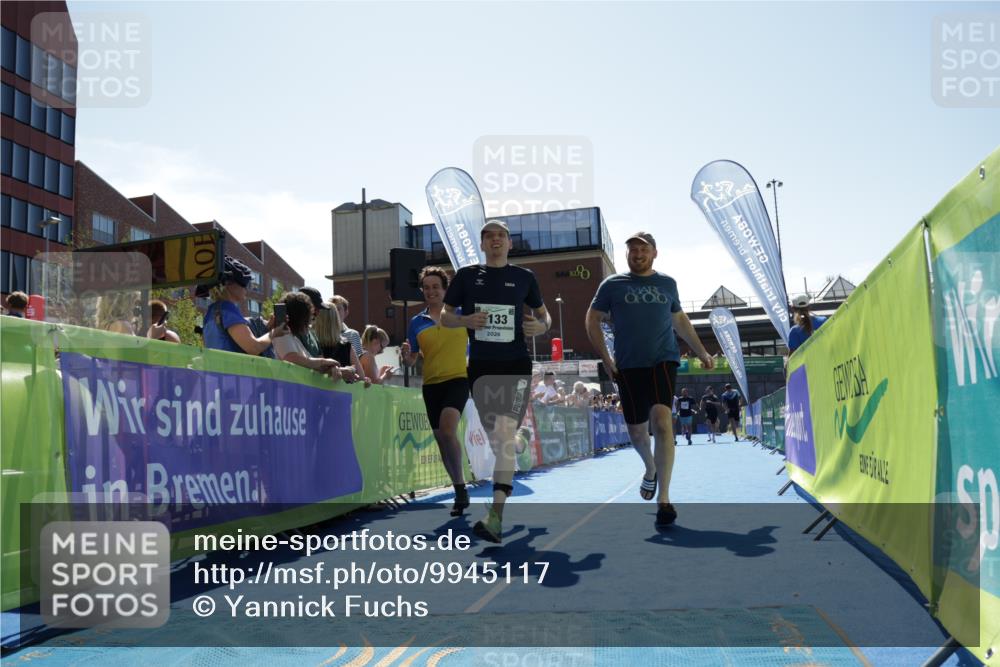 09.08.2026 - GEWOBA Citytriathlon Bremen Yannick Fuchs http://msf.ph/oto/9945117 09.08.2026 14:21:53 Ziel 630, 792, 981, 1133 meine-sportfotos.de