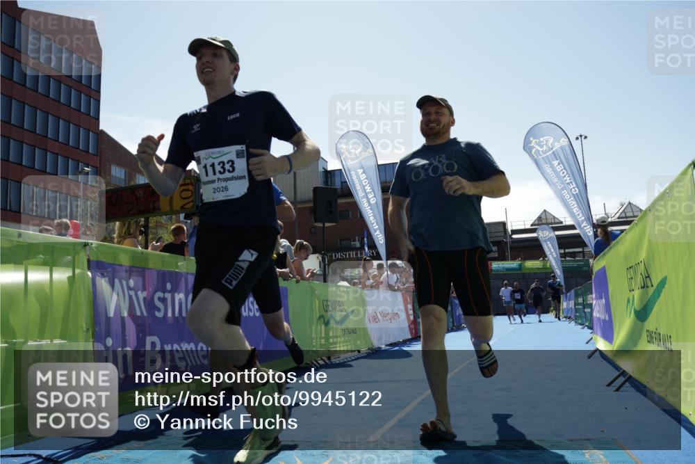 09.08.2026 - GEWOBA Citytriathlon Bremen Yannick Fuchs http://msf.ph/oto/9945122 09.08.2026 14:21:54 Ziel 630, 792, 1133, 1156 meine-sportfotos.de