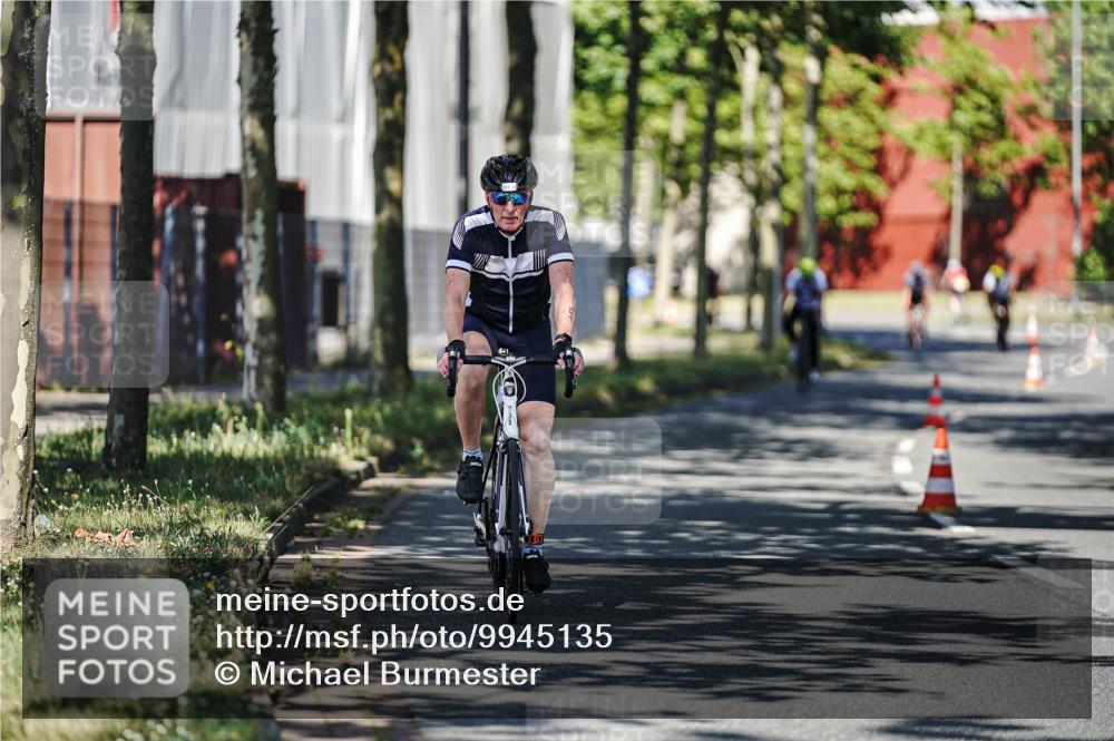 09.08.2026 - GEWOBA Citytriathlon Bremen Michael Burmester http://msf.ph/oto/9945135 09.08.2026 10:38:13 Radfahren 35, 49, 75, 117, 149, 171, 310, 488 meine-sportfotos.de