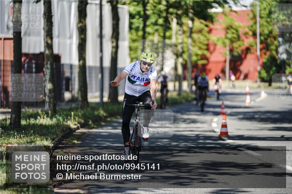 09.08.2026 - GEWOBA Citytriathlon Bremen Michael Burmester http://msf.ph/oto/9945141 09.08.2026 10:38:19 Radfahren 49, 117, 127, 171, 183, 310, 409 meine-sportfotos.de