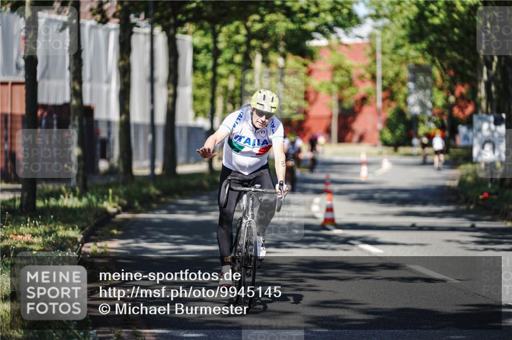 09.08.2026 - GEWOBA Citytriathlon Bremen Michael Burmester http://msf.ph/oto/9945145 09.08.2026 10:38:20 Radfahren 49, 117, 127, 171, 183, 310, 409 meine-sportfotos.de