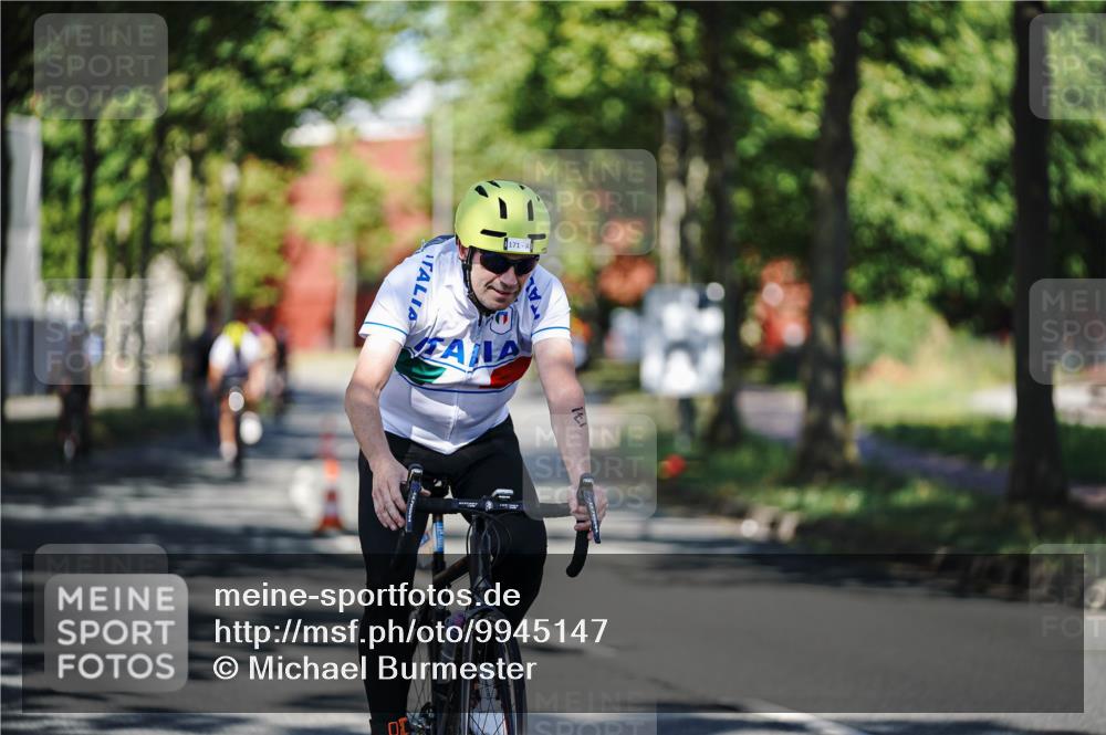 09.08.2026 - GEWOBA Citytriathlon Bremen Michael Burmester http://msf.ph/oto/9945147 09.08.2026 10:38:20 Radfahren 49, 117, 127, 171, 183, 310, 409 meine-sportfotos.de