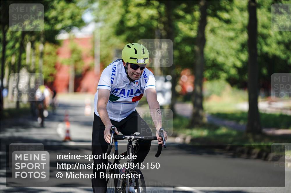 09.08.2026 - GEWOBA Citytriathlon Bremen Michael Burmester http://msf.ph/oto/9945150 09.08.2026 10:38:20 Radfahren 49, 117, 127, 171, 183, 310, 409 meine-sportfotos.de