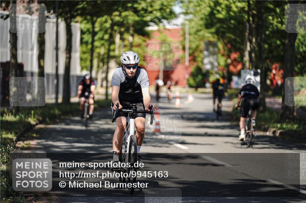 09.08.2026 - GEWOBA Citytriathlon Bremen Michael Burmester http://msf.ph/oto/9945163 09.08.2026 10:38:27 Radfahren 49, 127, 171, 183, 409, 424, 425, 435 meine-sportfotos.de