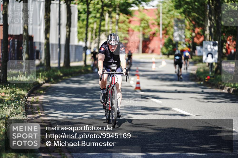 09.08.2026 - GEWOBA Citytriathlon Bremen Michael Burmester http://msf.ph/oto/9945169 09.08.2026 10:38:29 Radfahren 49, 127, 171, 183, 409, 424, 425, 435 meine-sportfotos.de