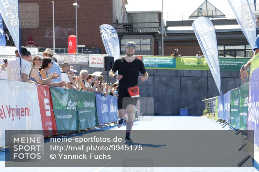 09.08.2026 - GEWOBA Citytriathlon Bremen Yannick Fuchs http://msf.ph/oto/9945175 09.08.2026 14:22:09 Ziel 568 meine-sportfotos.de