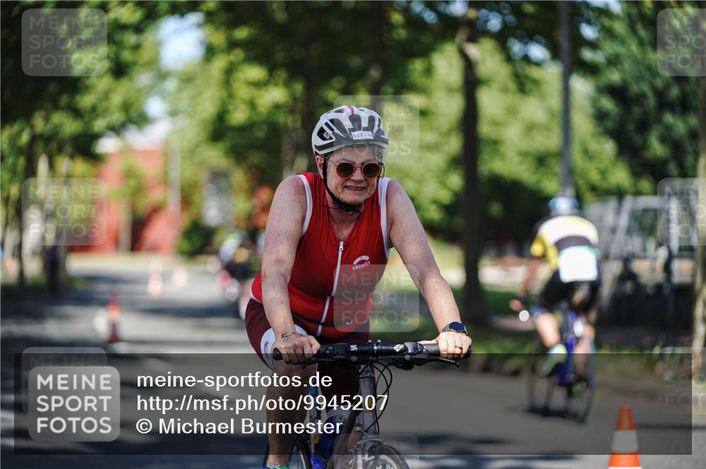 09.08.2026 - GEWOBA Citytriathlon Bremen Michael Burmester http://msf.ph/oto/9945207 09.08.2026 10:38:52 Radfahren 73, 351, 512, 525 meine-sportfotos.de