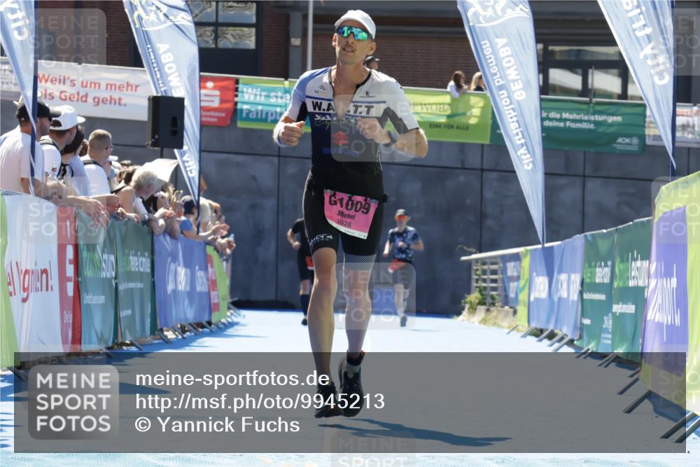 09.08.2026 - GEWOBA Citytriathlon Bremen Yannick Fuchs http://msf.ph/oto/9945213 09.08.2026 14:22:36 Ziel 882 meine-sportfotos.de