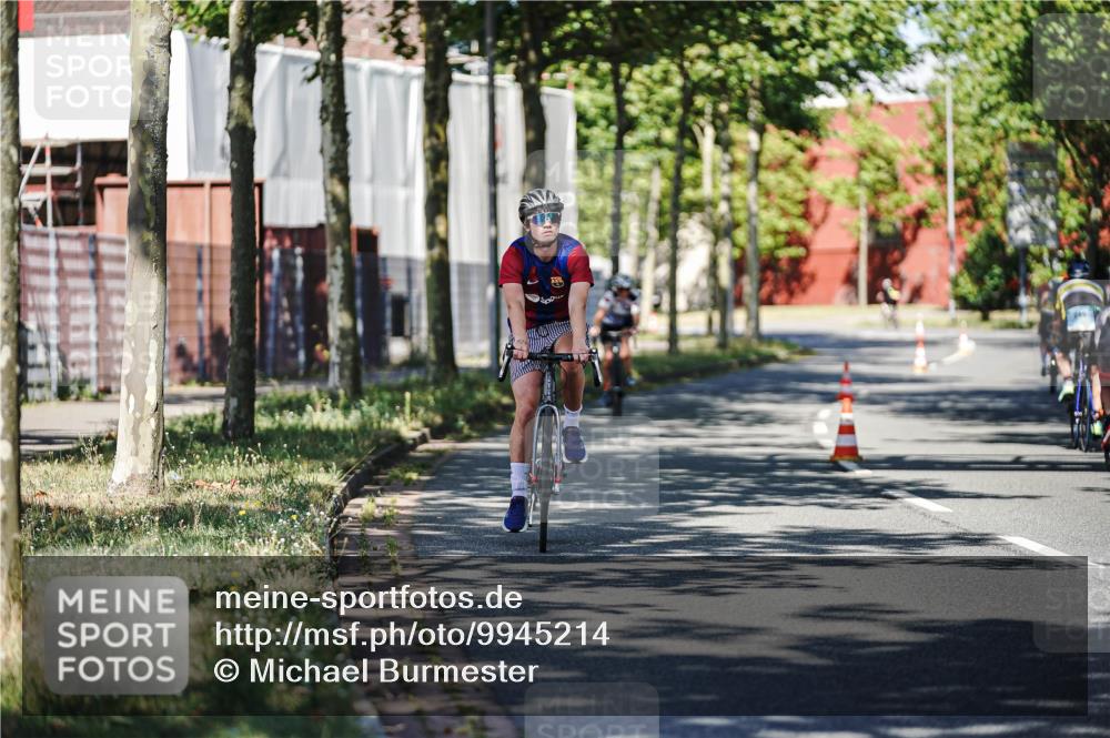 09.08.2026 - GEWOBA Citytriathlon Bremen Michael Burmester http://msf.ph/oto/9945214 09.08.2026 10:38:55 Radfahren 73, 351, 512, 525 meine-sportfotos.de