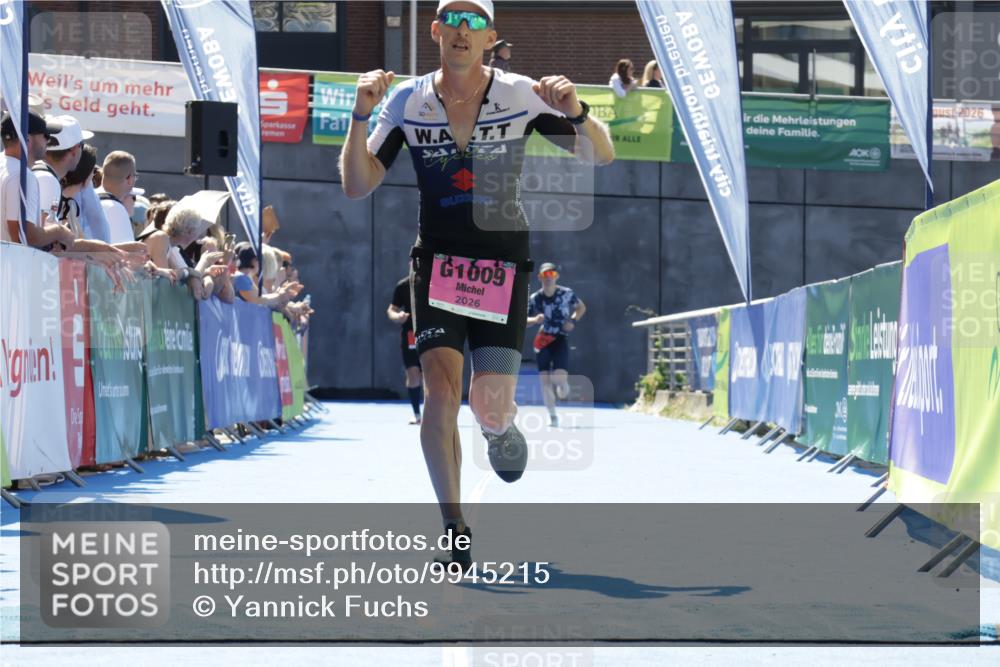 09.08.2026 - GEWOBA Citytriathlon Bremen Yannick Fuchs http://msf.ph/oto/9945215 09.08.2026 14:22:36 Ziel 882 meine-sportfotos.de