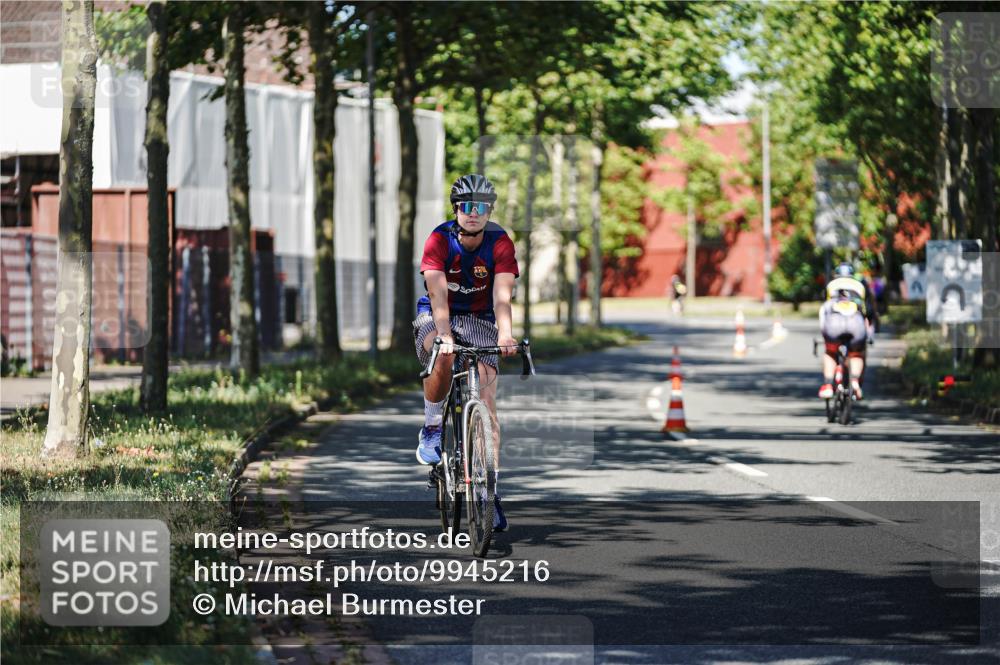09.08.2026 - GEWOBA Citytriathlon Bremen Michael Burmester http://msf.ph/oto/9945216 09.08.2026 10:38:55 Radfahren 73, 351, 512, 525 meine-sportfotos.de