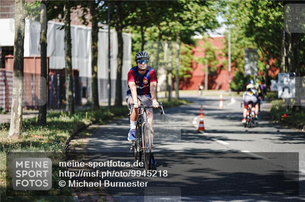 09.08.2026 - GEWOBA Citytriathlon Bremen Michael Burmester http://msf.ph/oto/9945218 09.08.2026 10:38:55 Radfahren 73, 351, 512, 525 meine-sportfotos.de