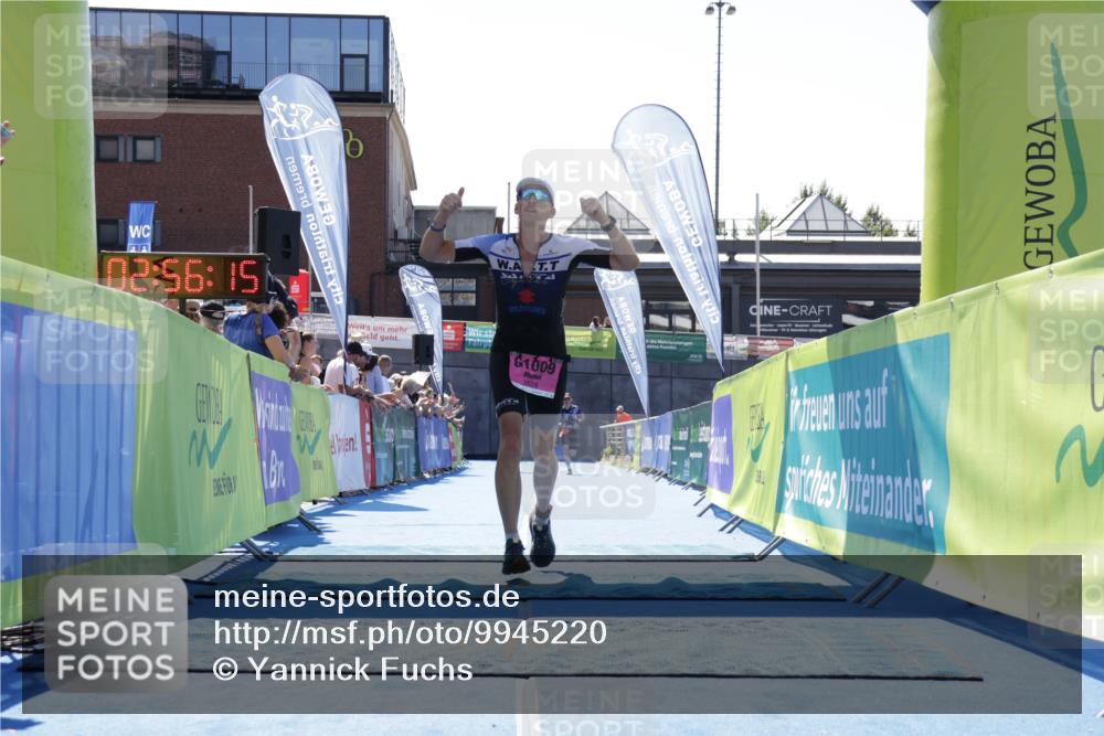 09.08.2026 - GEWOBA Citytriathlon Bremen Yannick Fuchs http://msf.ph/oto/9945220 09.08.2026 14:22:37 Ziel  meine-sportfotos.de