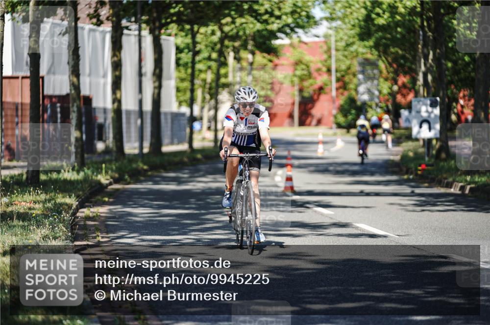 09.08.2026 - GEWOBA Citytriathlon Bremen Michael Burmester http://msf.ph/oto/9945225 09.08.2026 10:38:58 Radfahren 73, 351, 525 meine-sportfotos.de