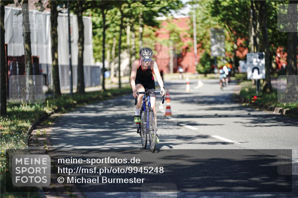 09.08.2026 - GEWOBA Citytriathlon Bremen Michael Burmester http://msf.ph/oto/9945248 09.08.2026 10:39:17 Radfahren 81, 420, 429, 431 meine-sportfotos.de