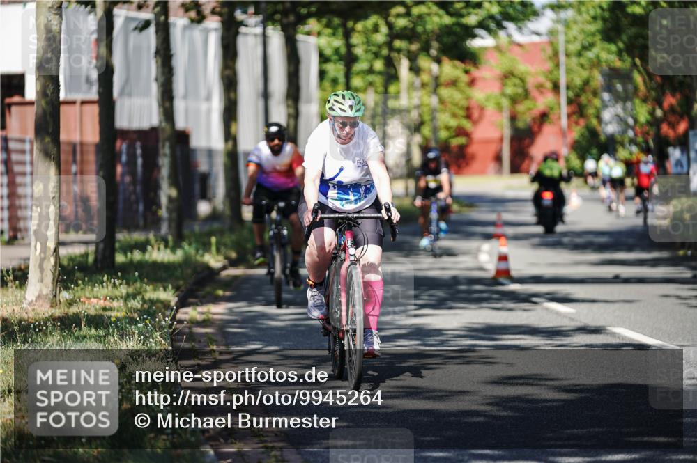 09.08.2026 - GEWOBA Citytriathlon Bremen Michael Burmester http://msf.ph/oto/9945264 09.08.2026 10:39:35 Radfahren 9, 227, 245, 431, 499 meine-sportfotos.de