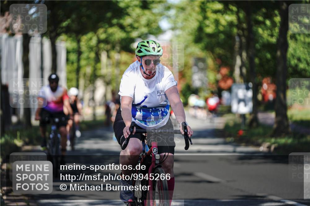 09.08.2026 - GEWOBA Citytriathlon Bremen Michael Burmester http://msf.ph/oto/9945266 09.08.2026 10:39:36 Radfahren 9, 227, 245, 431, 469, 499 meine-sportfotos.de