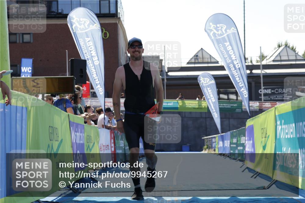 09.08.2026 - GEWOBA Citytriathlon Bremen Yannick Fuchs http://msf.ph/oto/9945267 09.08.2026 14:22:54 Ziel 685, 765, 991 meine-sportfotos.de