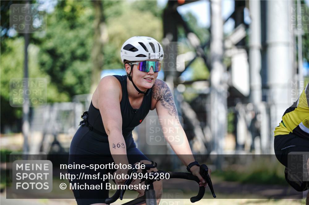 09.08.2026 - GEWOBA Citytriathlon Bremen Michael Burmester http://msf.ph/oto/9945280 09.08.2026 10:39:39 Radfahren 9, 71, 227, 245, 469, 499 meine-sportfotos.de