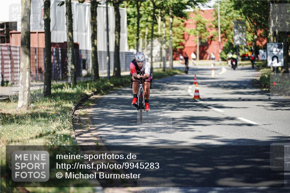 09.08.2026 - GEWOBA Citytriathlon Bremen Michael Burmester http://msf.ph/oto/9945283 09.08.2026 10:39:41 Radfahren 9, 71, 227, 245, 469, 499 meine-sportfotos.de