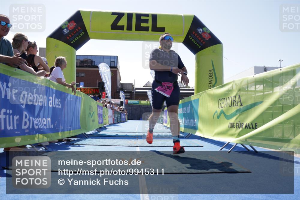 09.08.2026 - GEWOBA Citytriathlon Bremen Yannick Fuchs http://msf.ph/oto/9945311 09.08.2026 14:23:07 Ziel 1003, 1003 meine-sportfotos.de