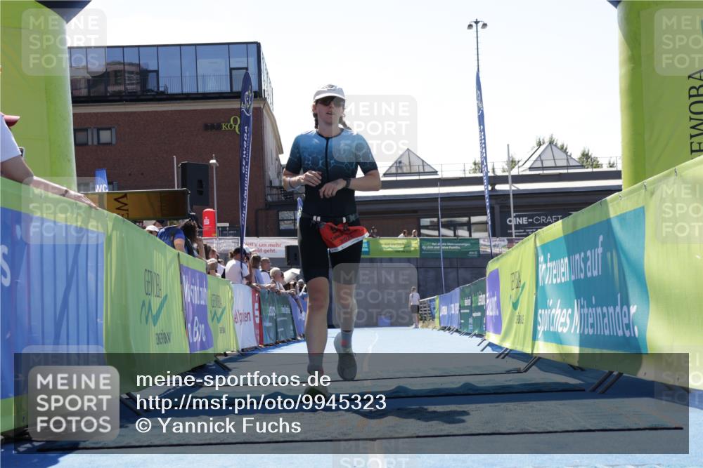 09.08.2026 - GEWOBA Citytriathlon Bremen Yannick Fuchs http://msf.ph/oto/9945323 09.08.2026 14:23:33 Ziel 944 meine-sportfotos.de