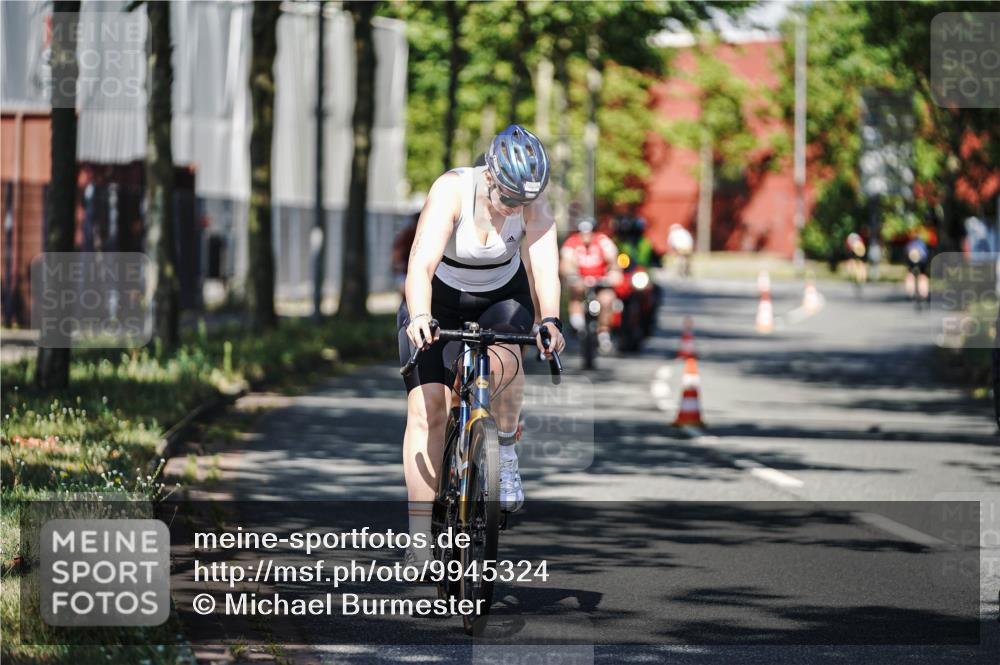 09.08.2026 - GEWOBA Citytriathlon Bremen Michael Burmester http://msf.ph/oto/9945324 09.08.2026 10:40:15 Radfahren 5, 77, 101, 115, 165, 203, 485 meine-sportfotos.de