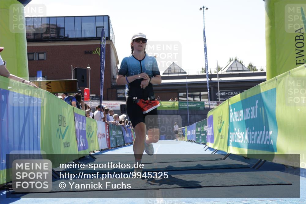 09.08.2026 - GEWOBA Citytriathlon Bremen Yannick Fuchs http://msf.ph/oto/9945325 09.08.2026 14:23:34 Ziel 944 meine-sportfotos.de