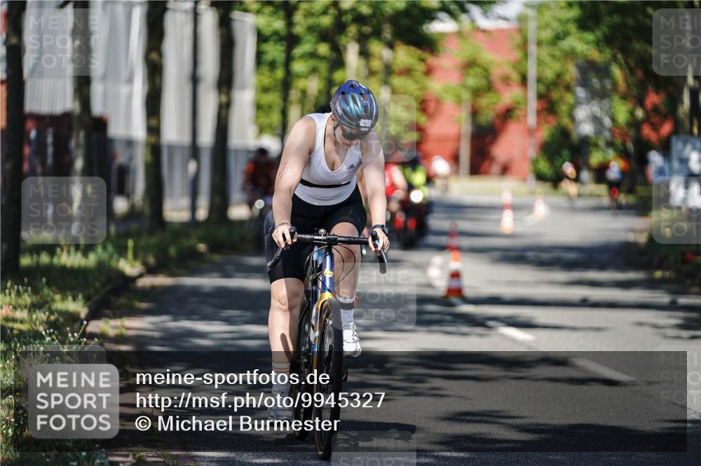 09.08.2026 - GEWOBA Citytriathlon Bremen Michael Burmester http://msf.ph/oto/9945327 09.08.2026 10:40:15 Radfahren 5, 77, 101, 115, 165, 203, 485 meine-sportfotos.de