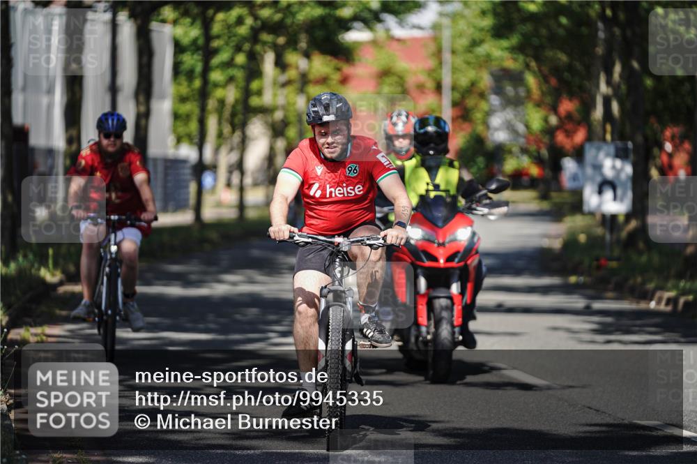 09.08.2026 - GEWOBA Citytriathlon Bremen Michael Burmester http://msf.ph/oto/9945335 09.08.2026 10:40:20 Radfahren 5, 77, 101, 115, 147, 159, 165, 203, 485 meine-sportfotos.de