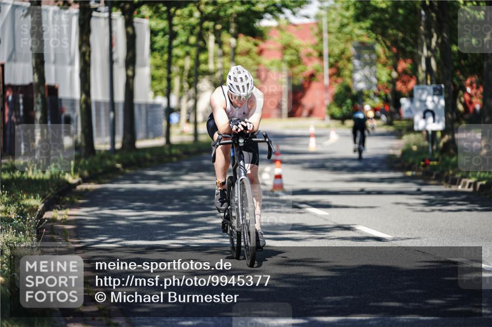 09.08.2026 - GEWOBA Citytriathlon Bremen Michael Burmester http://msf.ph/oto/9945377 09.08.2026 10:40:49 Radfahren 91, 284, 348, 416 meine-sportfotos.de
