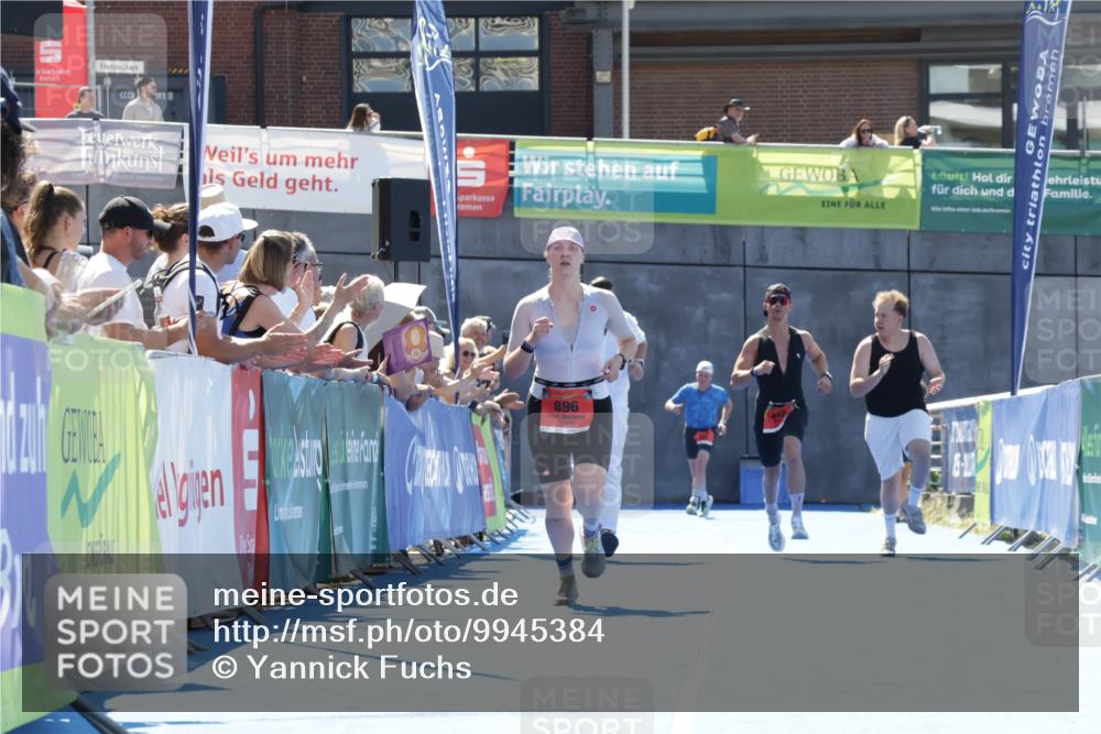 09.08.2026 - GEWOBA Citytriathlon Bremen Yannick Fuchs http://msf.ph/oto/9945384 09.08.2026 14:24:09 Ziel 652, 896 meine-sportfotos.de