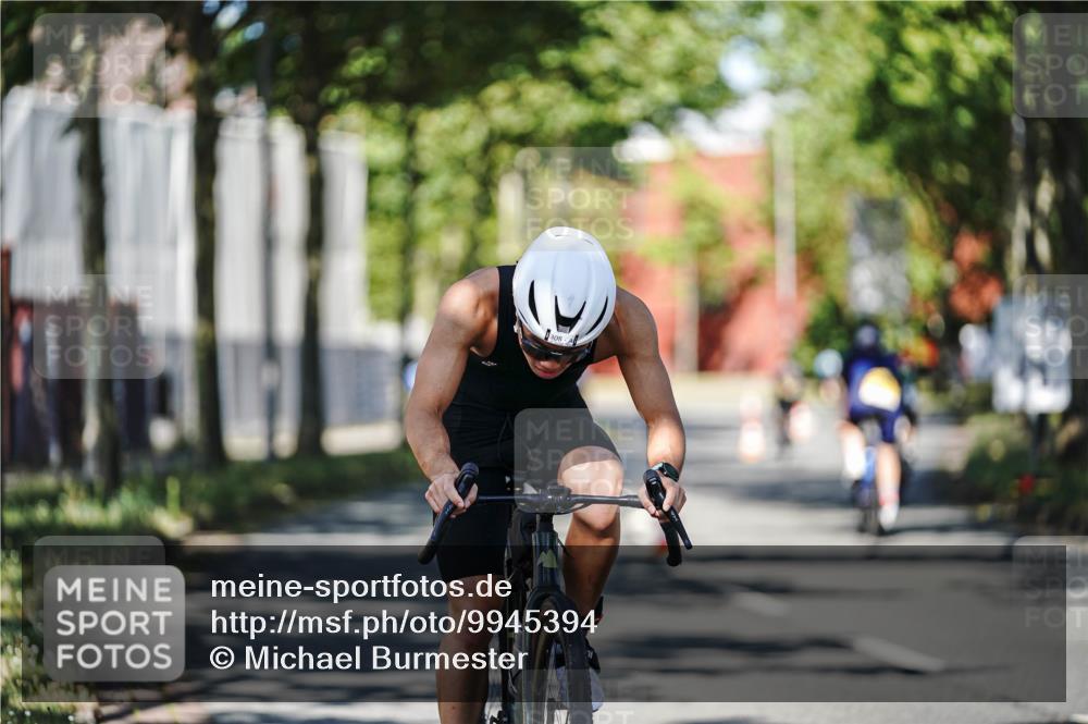 09.08.2026 - GEWOBA Citytriathlon Bremen Michael Burmester http://msf.ph/oto/9945394 09.08.2026 10:41:23 Radfahren 78, 308 meine-sportfotos.de