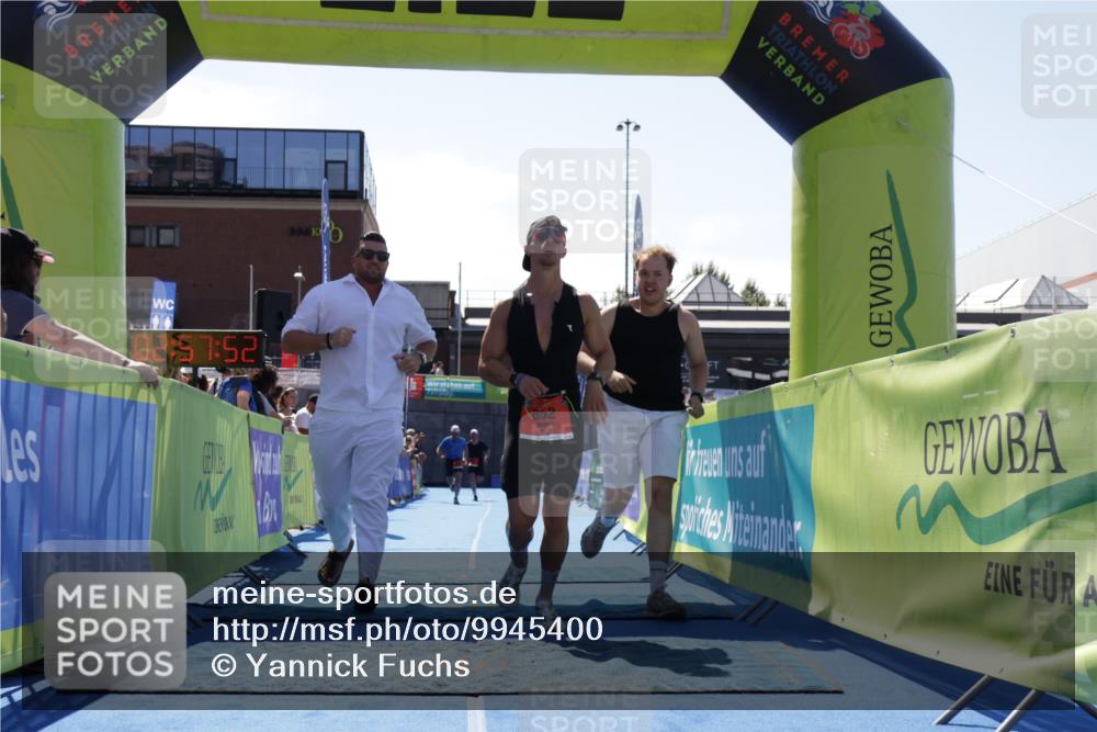 09.08.2026 - GEWOBA Citytriathlon Bremen Yannick Fuchs http://msf.ph/oto/9945400 09.08.2026 14:24:15 Ziel 590, 652, 814, 896 meine-sportfotos.de