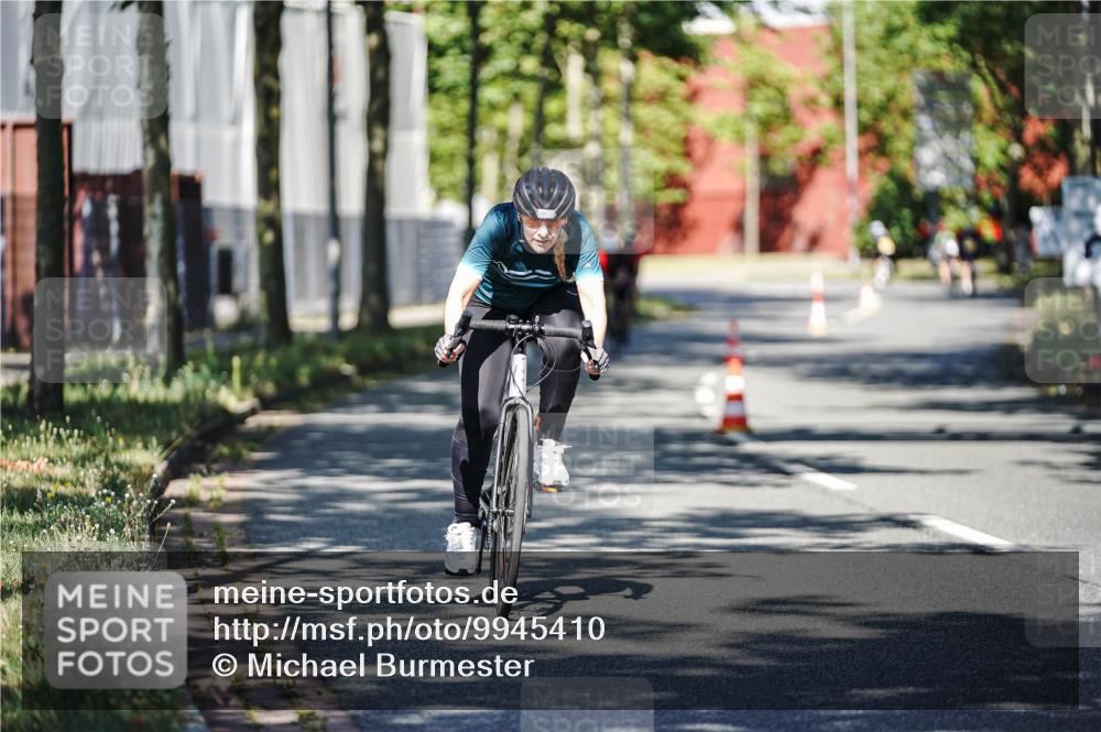 09.08.2026 - GEWOBA Citytriathlon Bremen Michael Burmester http://msf.ph/oto/9945410 09.08.2026 10:41:31 Radfahren 78, 308, 372, 377, 378, 412 meine-sportfotos.de