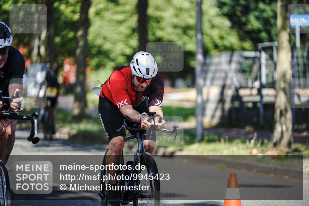 09.08.2026 - GEWOBA Citytriathlon Bremen Michael Burmester http://msf.ph/oto/9945423 09.08.2026 10:41:36 Radfahren 78, 372, 377, 378, 412 meine-sportfotos.de
