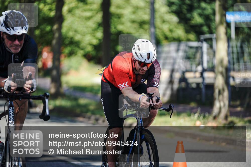 09.08.2026 - GEWOBA Citytriathlon Bremen Michael Burmester http://msf.ph/oto/9945424 09.08.2026 10:41:36 Radfahren 78, 372, 377, 378, 412 meine-sportfotos.de