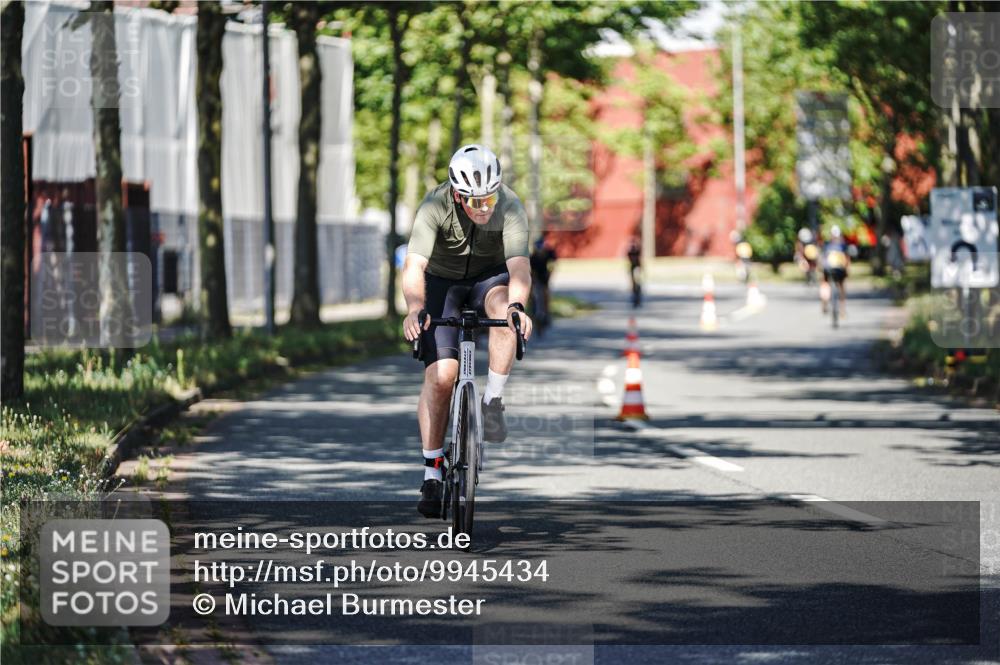 09.08.2026 - GEWOBA Citytriathlon Bremen Michael Burmester http://msf.ph/oto/9945434 09.08.2026 10:41:48 Radfahren 161, 314, 372, 377, 378 meine-sportfotos.de
